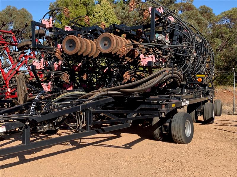 Photo 2. Flexi-Coil 5500 70ft Air Drill