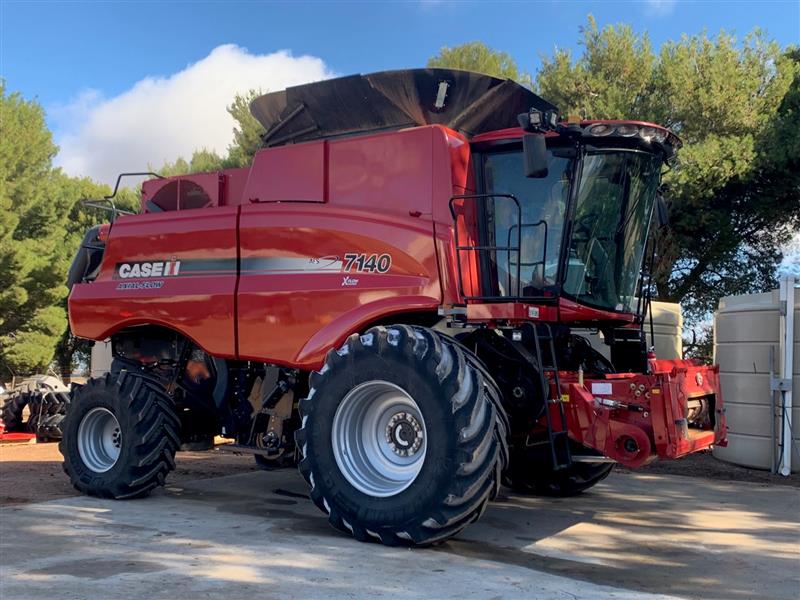 Case IH 7140 Axial Flow Combine