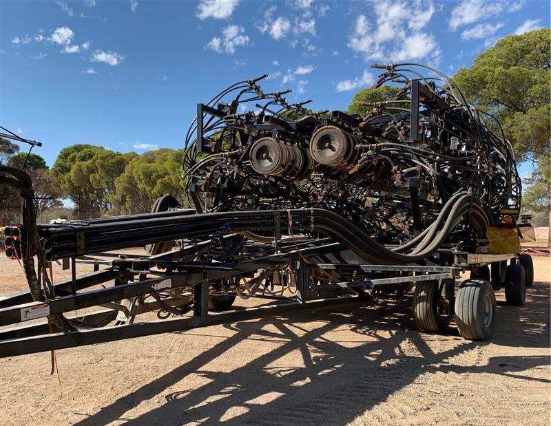 Photo 3. Flexi-Coil 5500 70ft Air Drill & 5560 TBT Air Cart