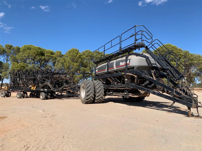 Flexi-Coil 5500 70ft Air Drill & 556...