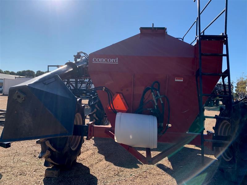 Photo 3. Case IH 2300 Concord Air Cart