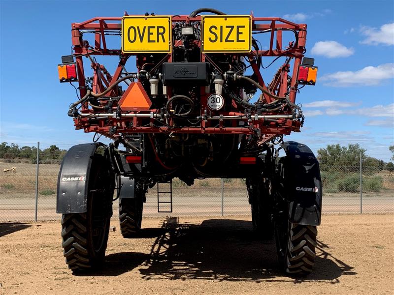 Photo 5. Case IH 4430 Patriot Self Propelled Sprayer