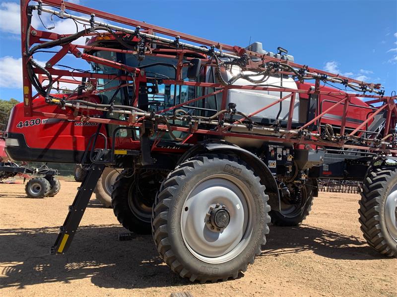 Photo 3. Case IH 4430 Patriot Self Propelled Sprayer