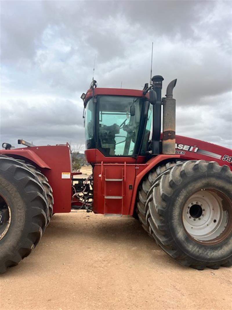 Photo 3. Case IH Steiger 535 Tractor