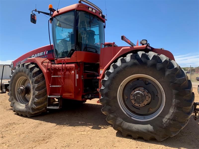 Photo 5. Case IH Steiger 535 Tractor