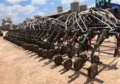 Photo 4. Flexi-Coil 820 40ft Bar