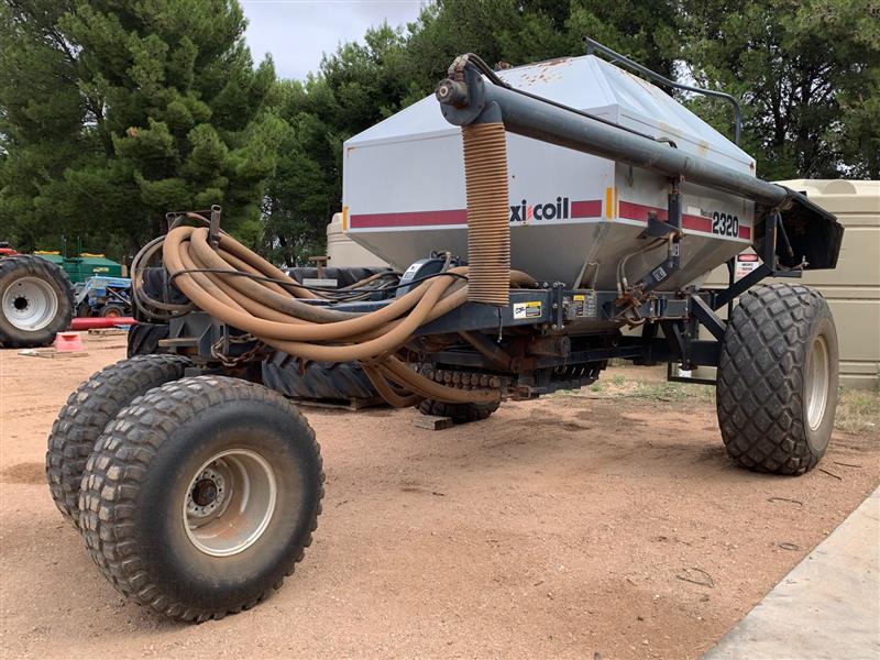 Photo 5. Flexi-Coil 2320 Air Cart