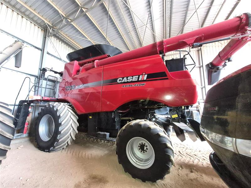 Photo 2. Case IH 7230 Axial Flow Combine & 2152 40ft Front