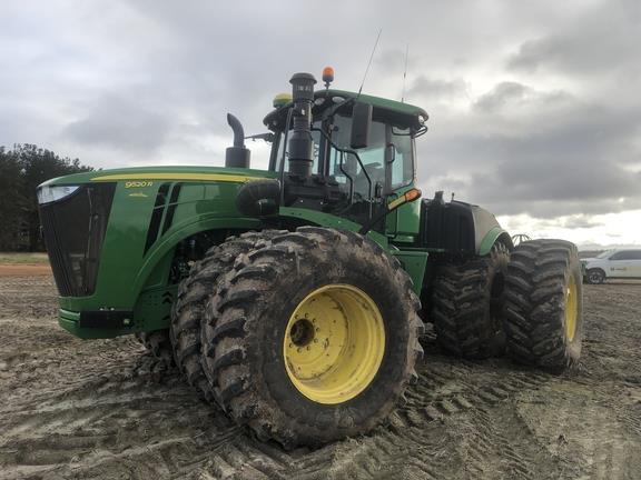 Photo 3. John Deere 9520R tractor