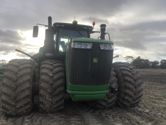 Photo 5. John Deere 9520R tractor