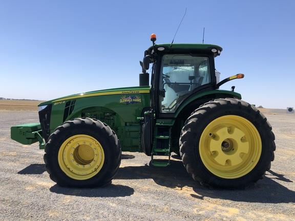 Photo 2. John Deere 8370R tractor