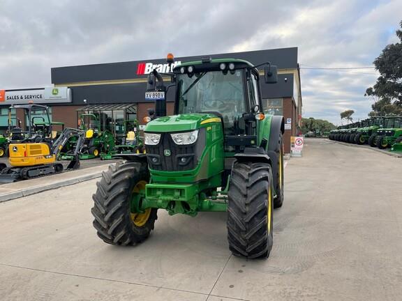 Photo 2. John Deere 6125M tractor