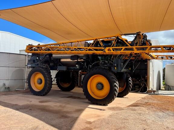 Photo 2. Hagie STS20 self propelled sprayer