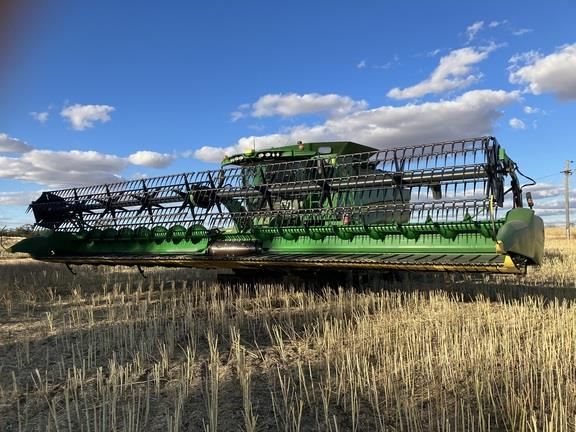 Photo 4. John Deere S760 combine harvester