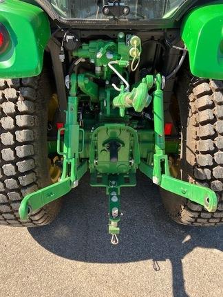 Photo 3. John Deere 3033R tractor