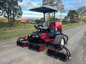 Photo 2. Toro Reelmaster 7000-D Golf Fairway lawn mower