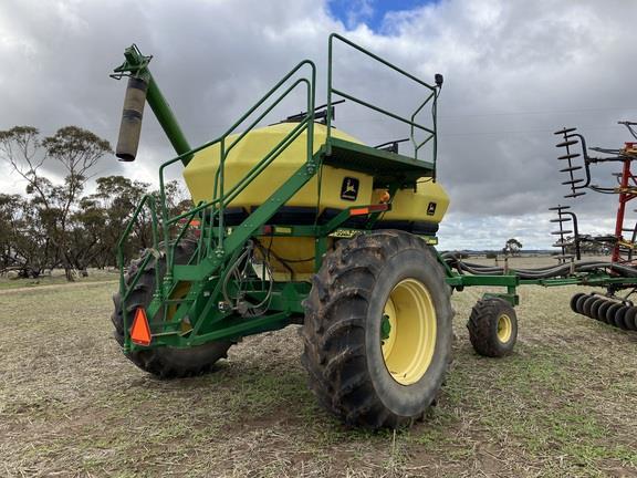 Photo 3. John Deere 1900 airseeder