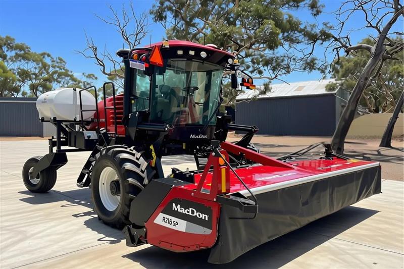 Photo 5. MY19 Macdon M1170 Windrower