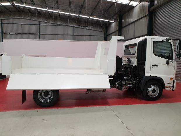 Photo 5. Hino FC 1124 Tipper