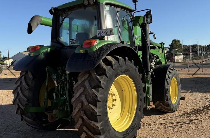 Photo 4. John Deere 6140M tractor