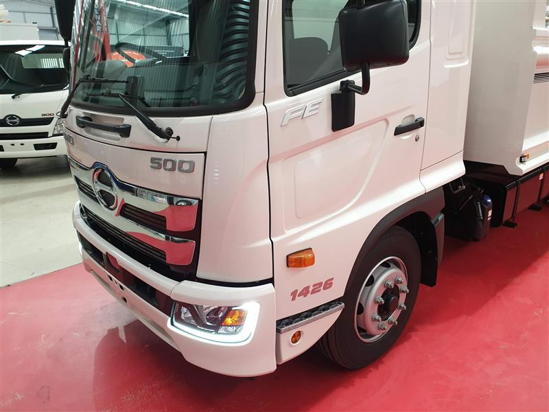 Photo 5. Hino FE 1426-500 Series Tipper