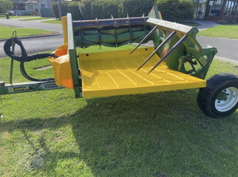 Photo 5. Hustler CHX5000 feeder