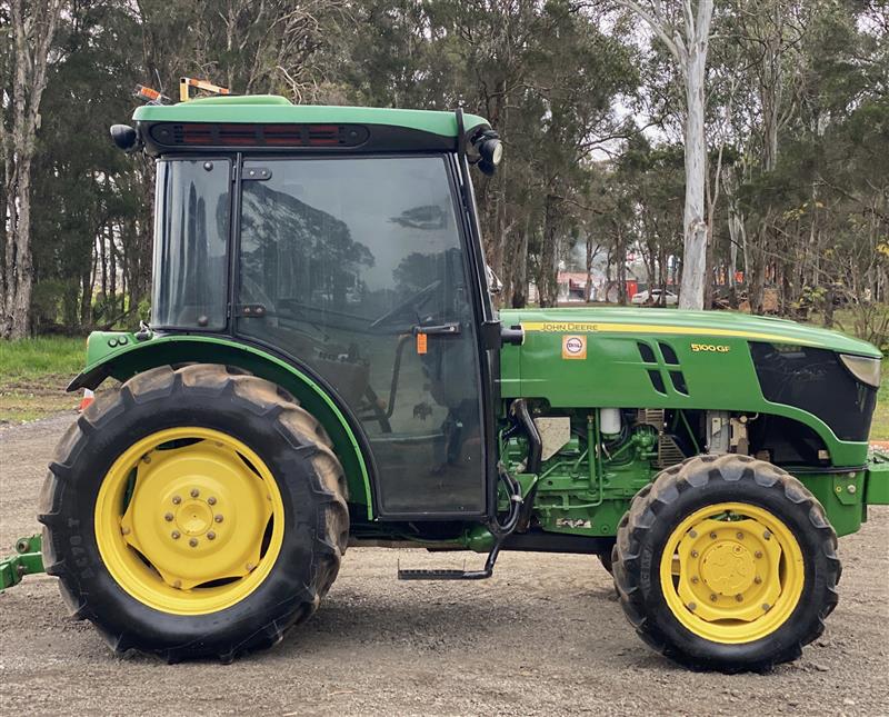 Photo 5. John Deere 5100GF cabin tractor