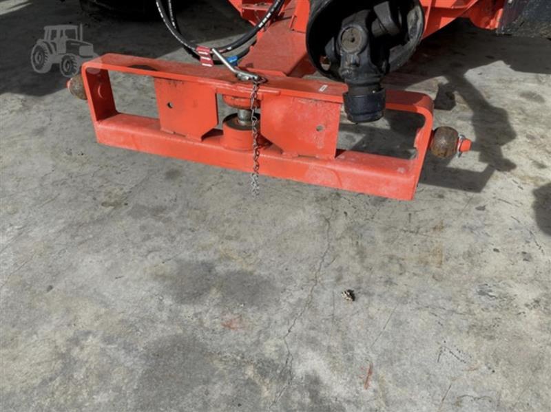 Photo 5. Kuhn Primor 2060M feeder