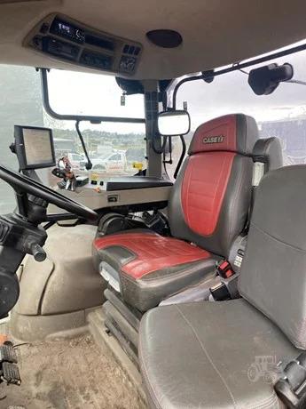 Photo 4. CASE IH MAXXUM 135 tractor