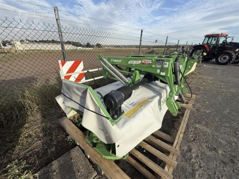 Photo 5. Samasz KDF300 hay mower