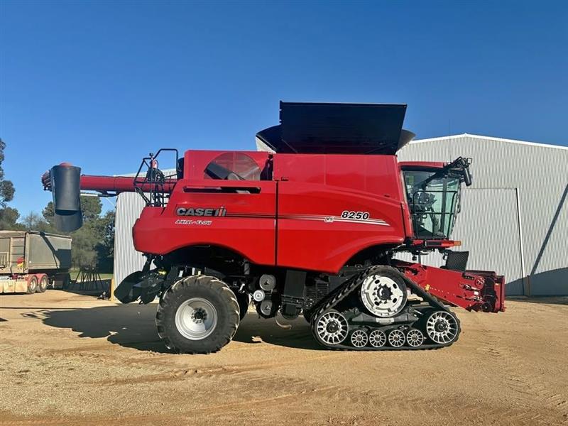 Photo 5. CASE IH 8250
