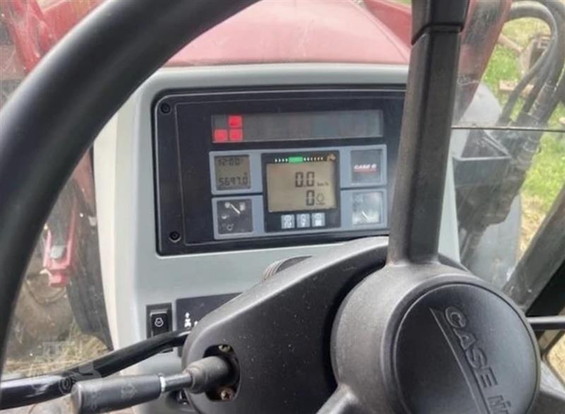 Photo 5. Case IH CX80 tractor