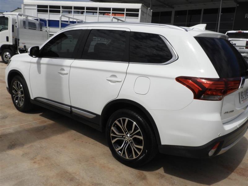 Photo 5. Mitsubishi Outlander LS ZL MY18.5 suv