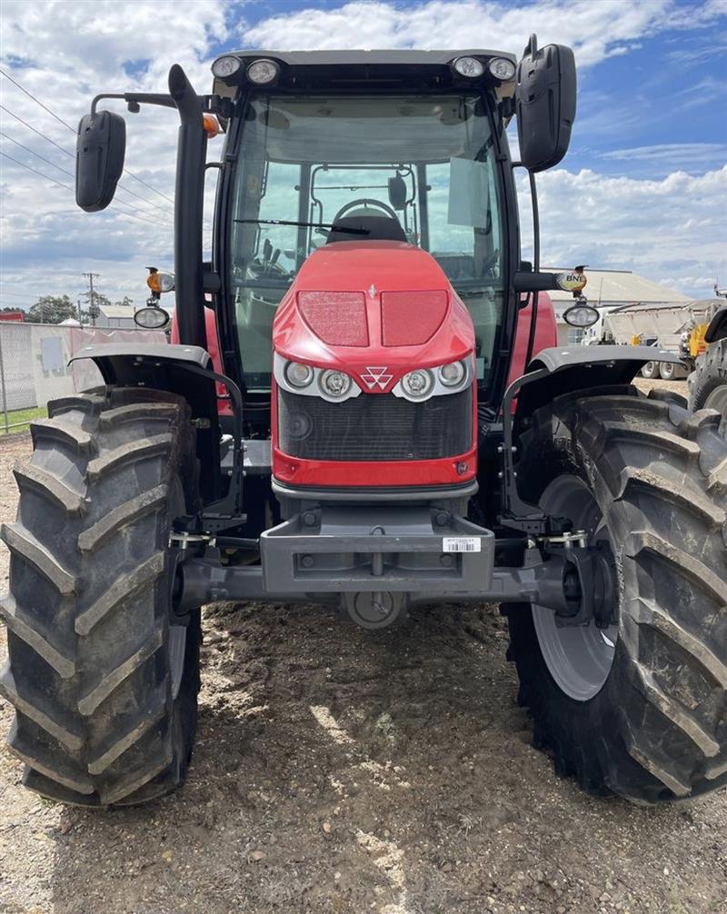 Photo 5. Massey Ferguson 5711S tractor