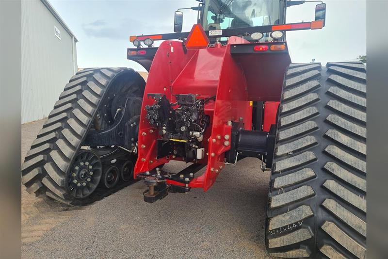 Photo 2. Case IH Steiger 500 Rowtrac track tractor