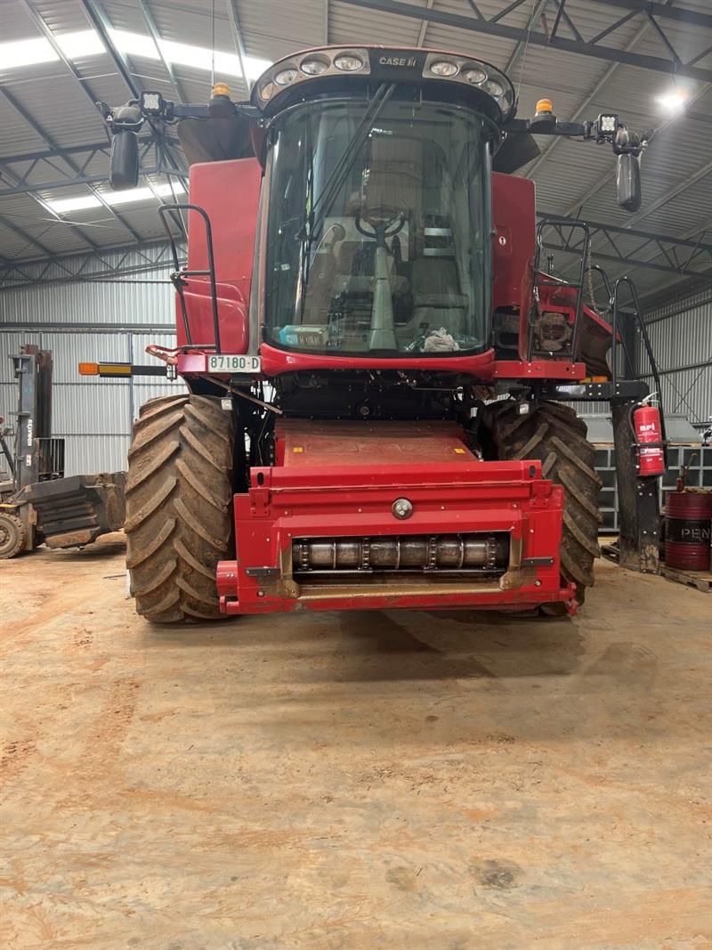 Photo 3. Case IH 7240 combine harvester