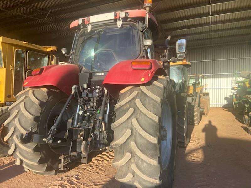 Photo 3. Case IH Puma 180 CVT tractor