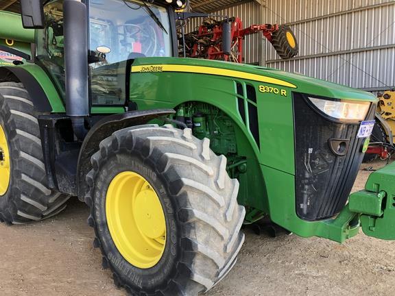 Photo 3. John Deere 8370R tractor