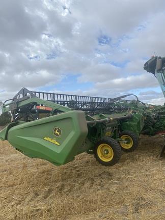 Photo 4. John Deere HD35R harvester front