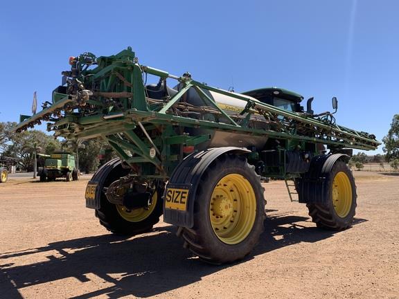 Photo 4. John Deere R4060 self propelled sprayer