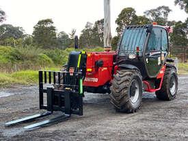 Photo 2. Manitou MHT-X 860L Telescopic Handler