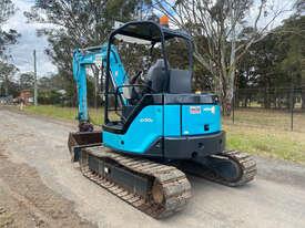 Photo 3. Hitachi Zaxis 50u Tracked-Excav Excavator