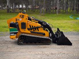 Photo 3. Vermeer S800TX Skid Steer Loader