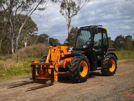 Photo 2. JCB Loadall 531-70 Telescopic Handler