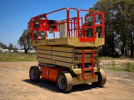 Photo 2. JLG 3369LE Scissor Lift Access