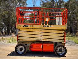 Photo 3. JLG 3369LE Scissor Lift Access