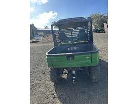 Photo 3. John Deere XUV 550 GREEN Atvs Gators