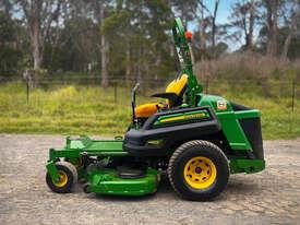 Photo 3. John Deere 997 Zero Turn Lawn Equipment