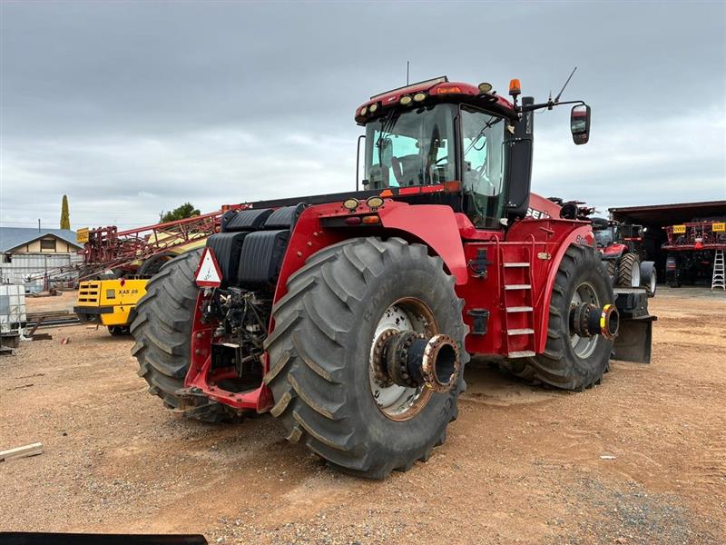 Photo 5. Case IH Steiger 600 tractor