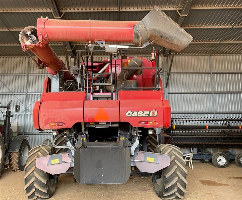 Photo 3. Case IH 7230 Header & 2152 40ft Front